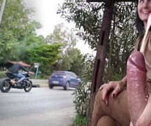 сильный пол крепкий кабачок трахнул в жопу в общественном месте