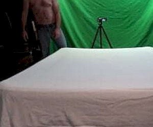 wytatułowana dziewuszka z fajnym tyłeczkiem uprawia seks analny