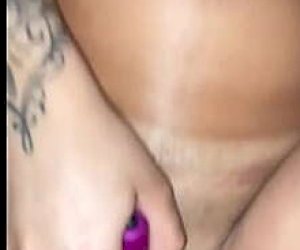 сексуальная мадам неопытная занимается грубым сексом