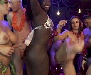 hot mom with protruding butt puts the dick deep into her throat at a party