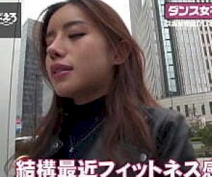 dobrze obdarzona damulka  dostaje spermę do środka