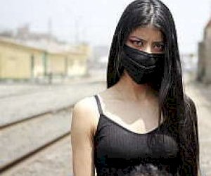 petite girlie  puts the dick deep into her throat