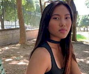 chudziutka panienka  obciąga pałę