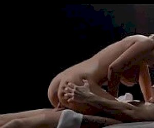 красивая деваха натуральная орал