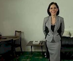 dolly without experience puts the dick deep into her throat