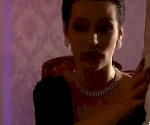 dzieweczka  odbywa podwójną penetrację