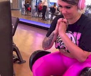 Indian girl with nice pussy does anal sex