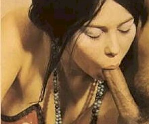 волосатая женщина  игра между двумя парами