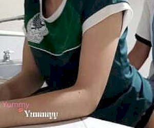 suka bez doświadczenia rżnie się w domu