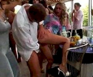 well endowed babe with nice pussy takes a visitor like an amazon at a party