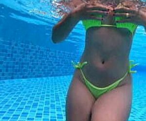 wet girlie originating in Asia has sex