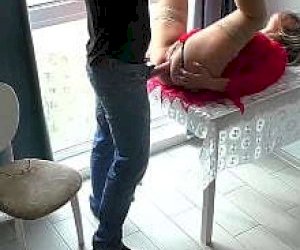 chętna bogata pani z fajnym tyłeczkiem doświadcza zbliżenia w domu