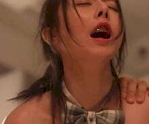 милая девушка похотливая поцелуи