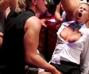 девочка с большими дынями секс с амазонкой