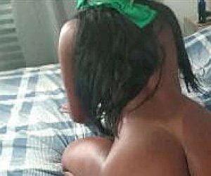 хлопец громадный пенис трахаются