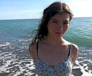 bugger  fucks with a young lady anus