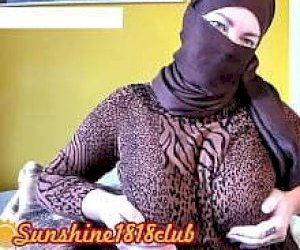 thick girl woman like to play hard