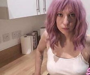 klient z wielgachnym fiutkiem otrzymuje lodzika