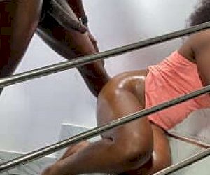 мужик большой конец трахаются