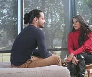 girl without experience is shouting loudly in the office