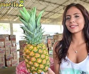 брюнетка с круглой попой сближение