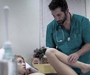 young women with blond hair is penetrated first time