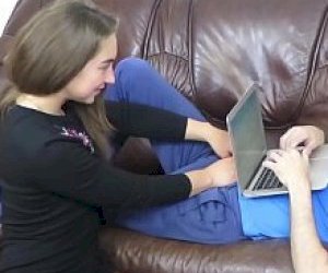 nastolatka  rżnie się