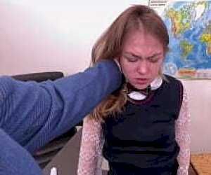 customer with a big pecker has sex