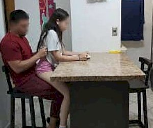 koleś z imponującym kapucynem rżnie ostro panienkę