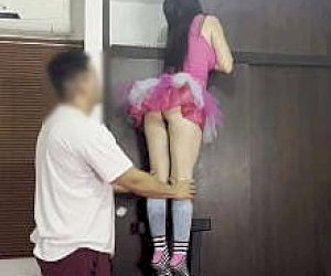 chłop z ogromną pałą ostro świntuszy