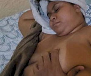 lady with nice ass squeaks at home