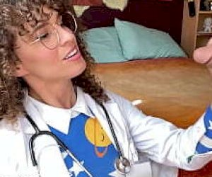 guy with a big mickey rides a girl in the anus