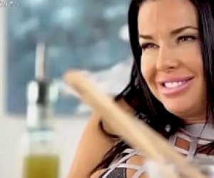 dziwka  cieszy się ze spermy