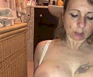 hot mom with blond hair sucks dick