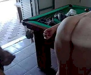 hot mom     a few minutes of decent porn