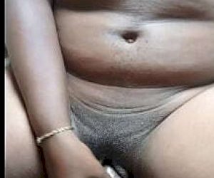 damulka z fajną cipką