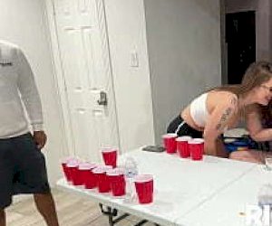 хлопец  сексуальный треугольник