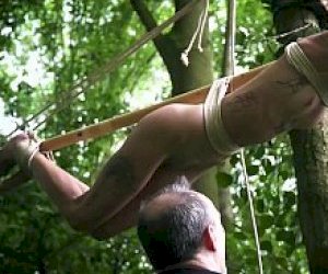 парнишка  грубый секс