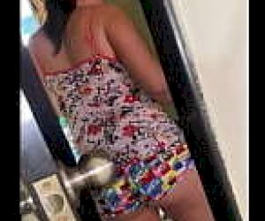 kobietka  masturbuje się