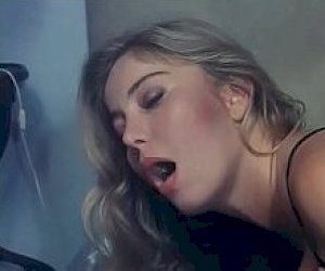 babe  is playing hard