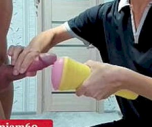 młoda osiemnastka  zostaje pokryta spermą