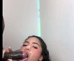 мачо гигантский фалос чпокнул её