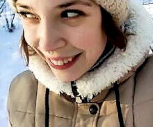 amateur  is sucking dick outdoor