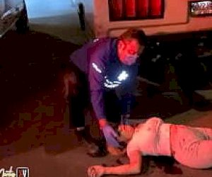 panna  uprawia seks w miejscu publicznym