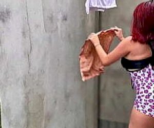 young lady     a few minutes of good porn