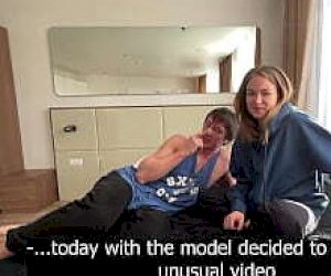 customer with a big dick fucks the girl