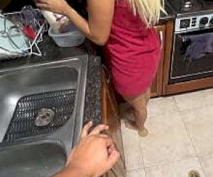 petite slut about a sexy body gets sperm inside at home