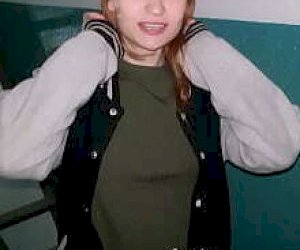 redheaded goose with a wet pussy puts the dick deep into her throat outdoor