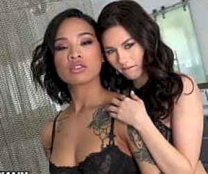 great brunette  is playing with her pussy