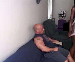 dolly  takes a visitor like an amazon